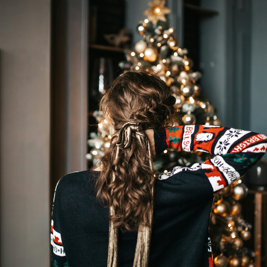 Christmas &amp; New Year Hairstyles You Can Easily Create at Home